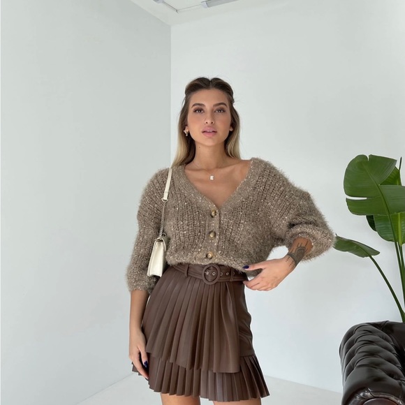 Leather skirt - Picture 3 of 4